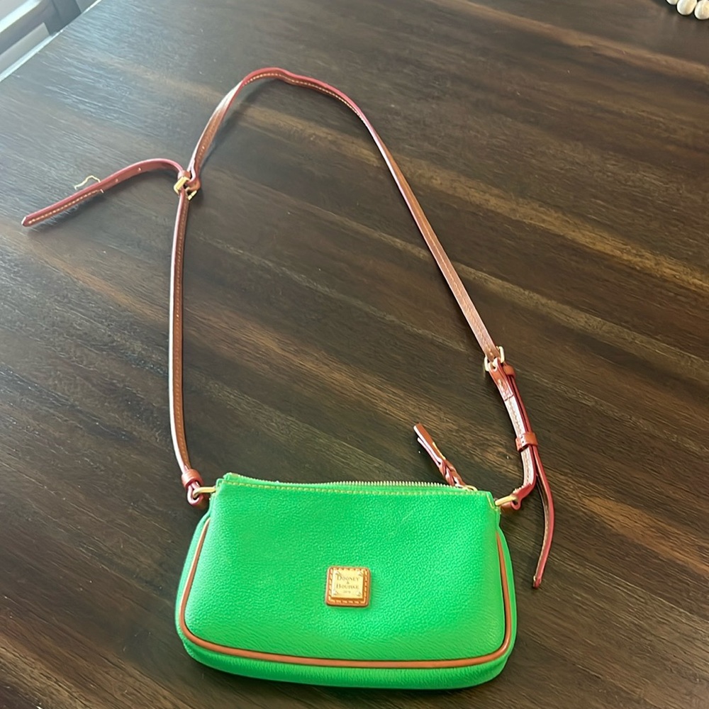Dooney and Bourke leather pouchette - Picture 1 of 5